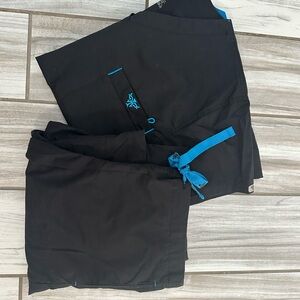 Med Couture E-Z Flex Scrub set